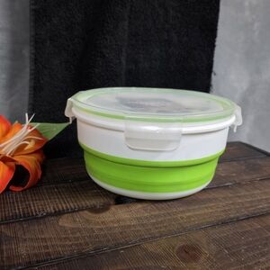 Weightwatchers Collapsable Bowl On the Go Salad Container- Green & White Trave